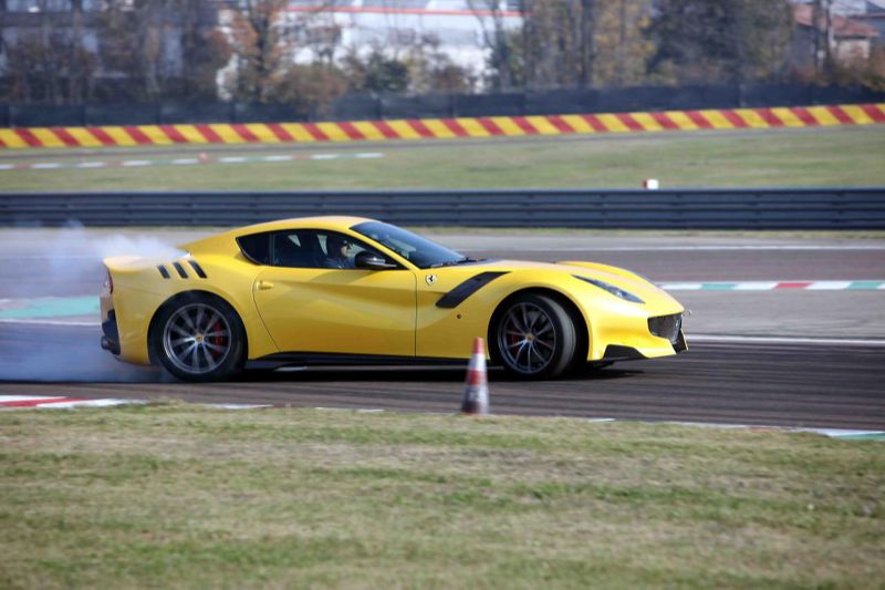 Ferrari_F12tdf_3