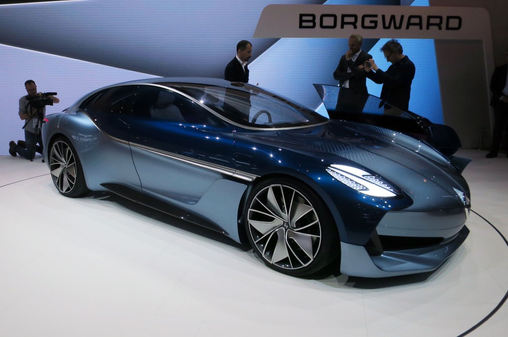 Borgward-Isabella-concept-front-side-view